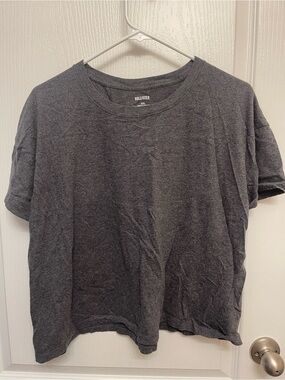 Hollister Women's Dark Charcoal Short Sleeve Crew Tee